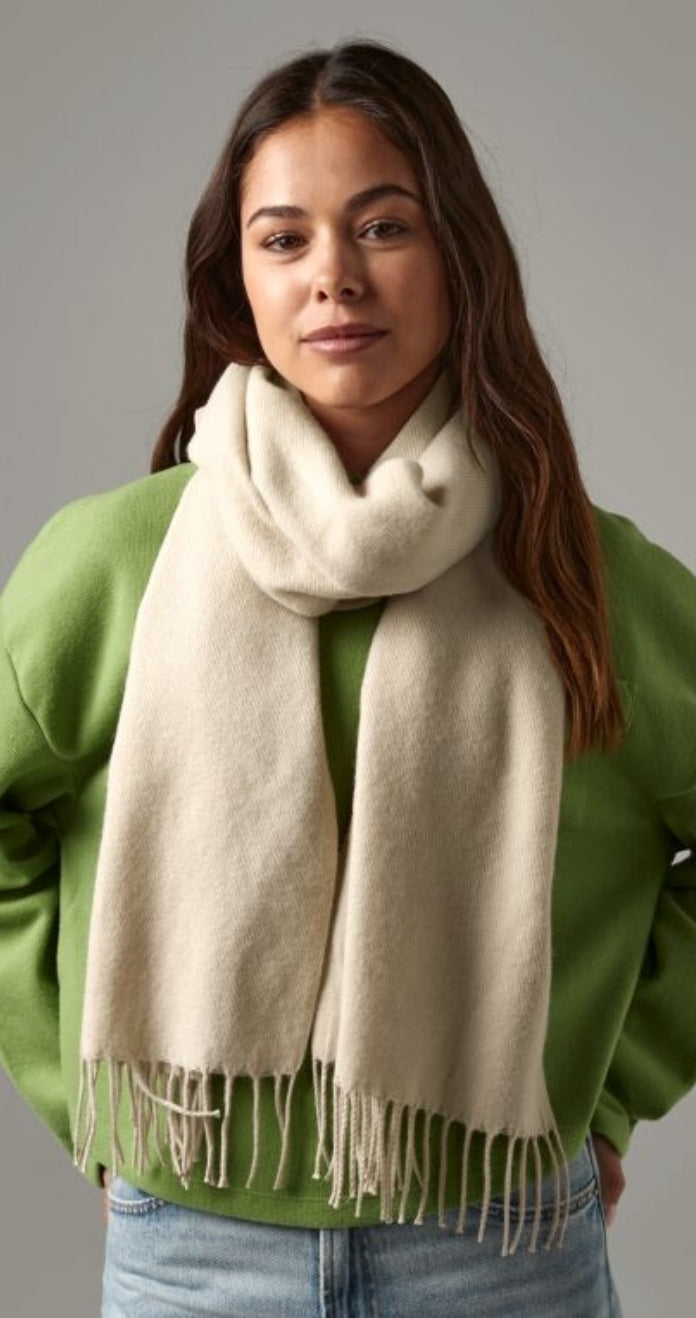 Classic woven scarf